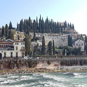 Casa Giorgione Di Luca&paola Italia